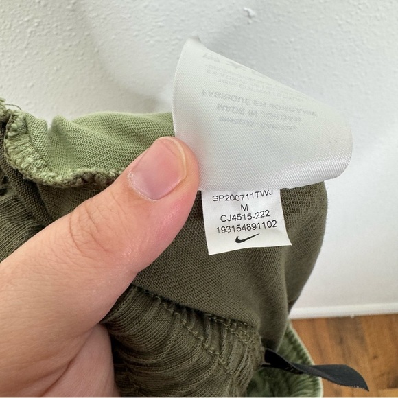 Nike Mens Green Colorblock Joggers Size Medium - Picture 8 of 8